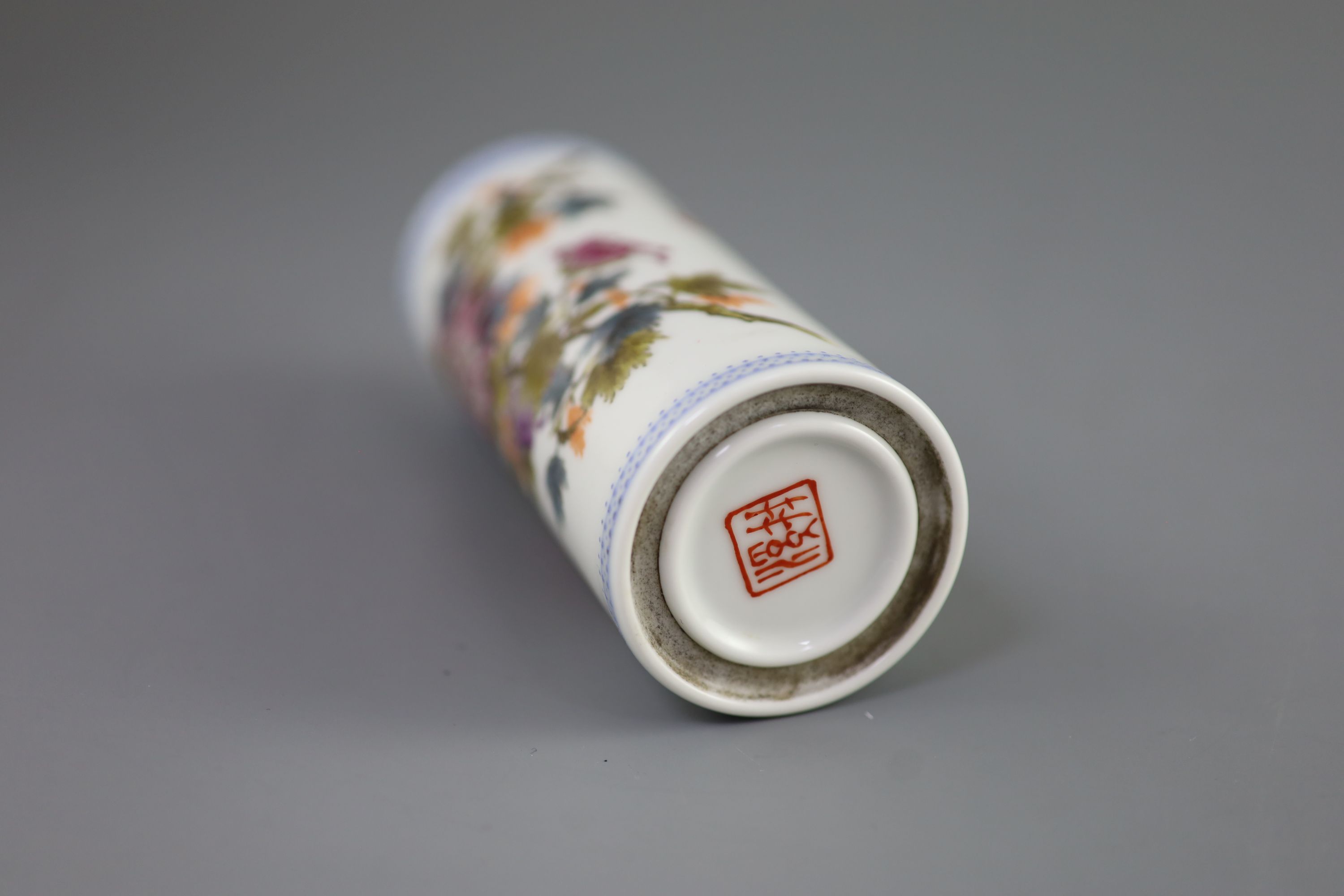 Attributed to Wang Bu, a famille rose ‘chrysanthemum’ cylindrical vase, late Republic period 13.5cm high, hairline crack